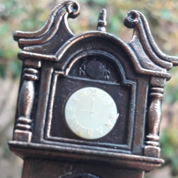 Mini Dollhouse Clock Cast Iron Pencil Sharpener Vintage Grandfather Clock - Picture 6 of 11